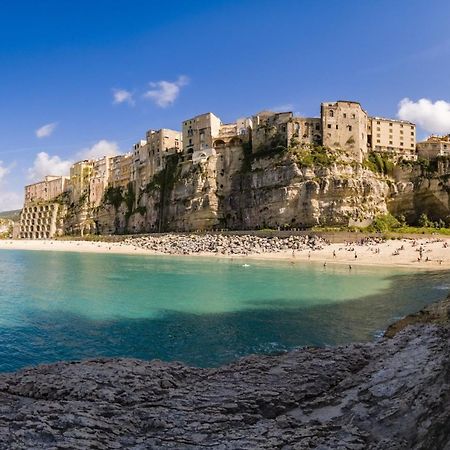 Bed and Breakfast La Divina - Free Parking - Tropea Esterno foto