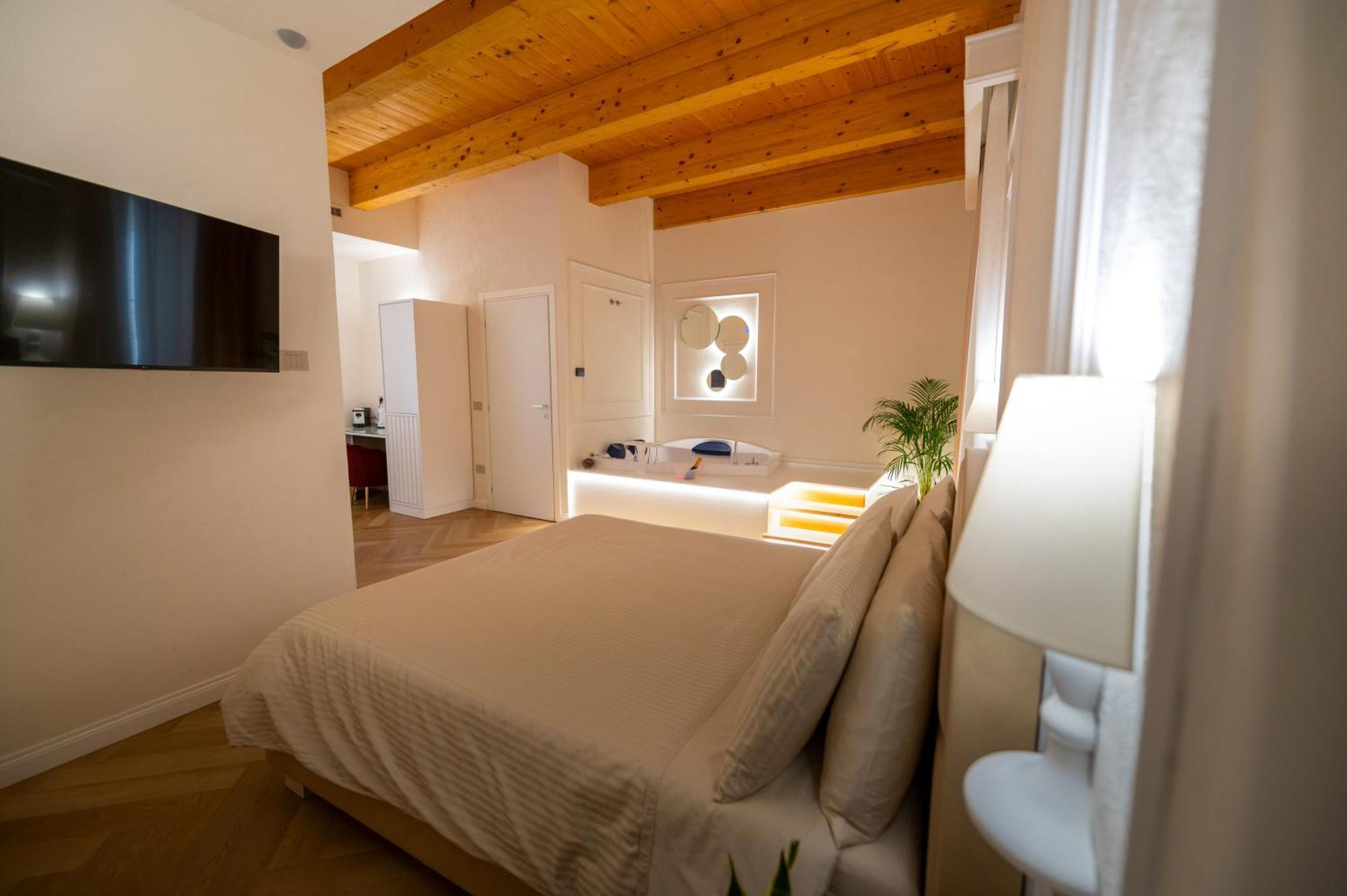 Bed and Breakfast La Divina - Free Parking - Tropea Esterno foto