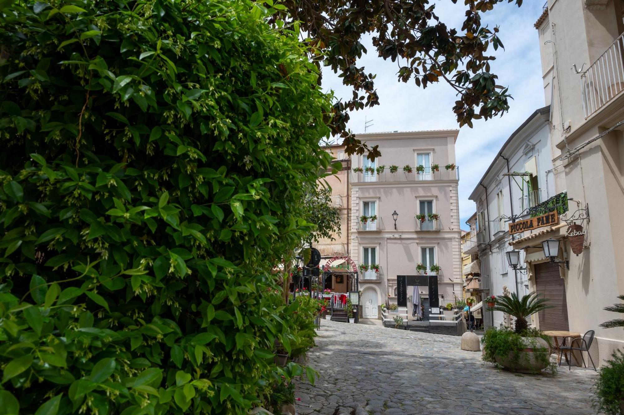 Bed and Breakfast La Divina - Free Parking - Tropea Esterno foto