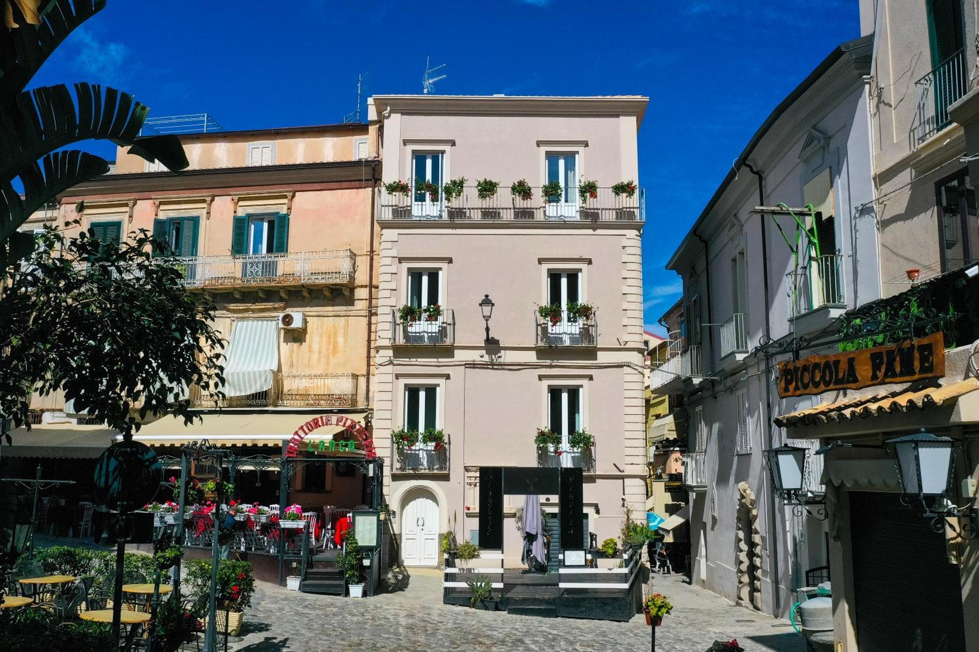 Bed and Breakfast La Divina - Free Parking - Tropea Esterno foto