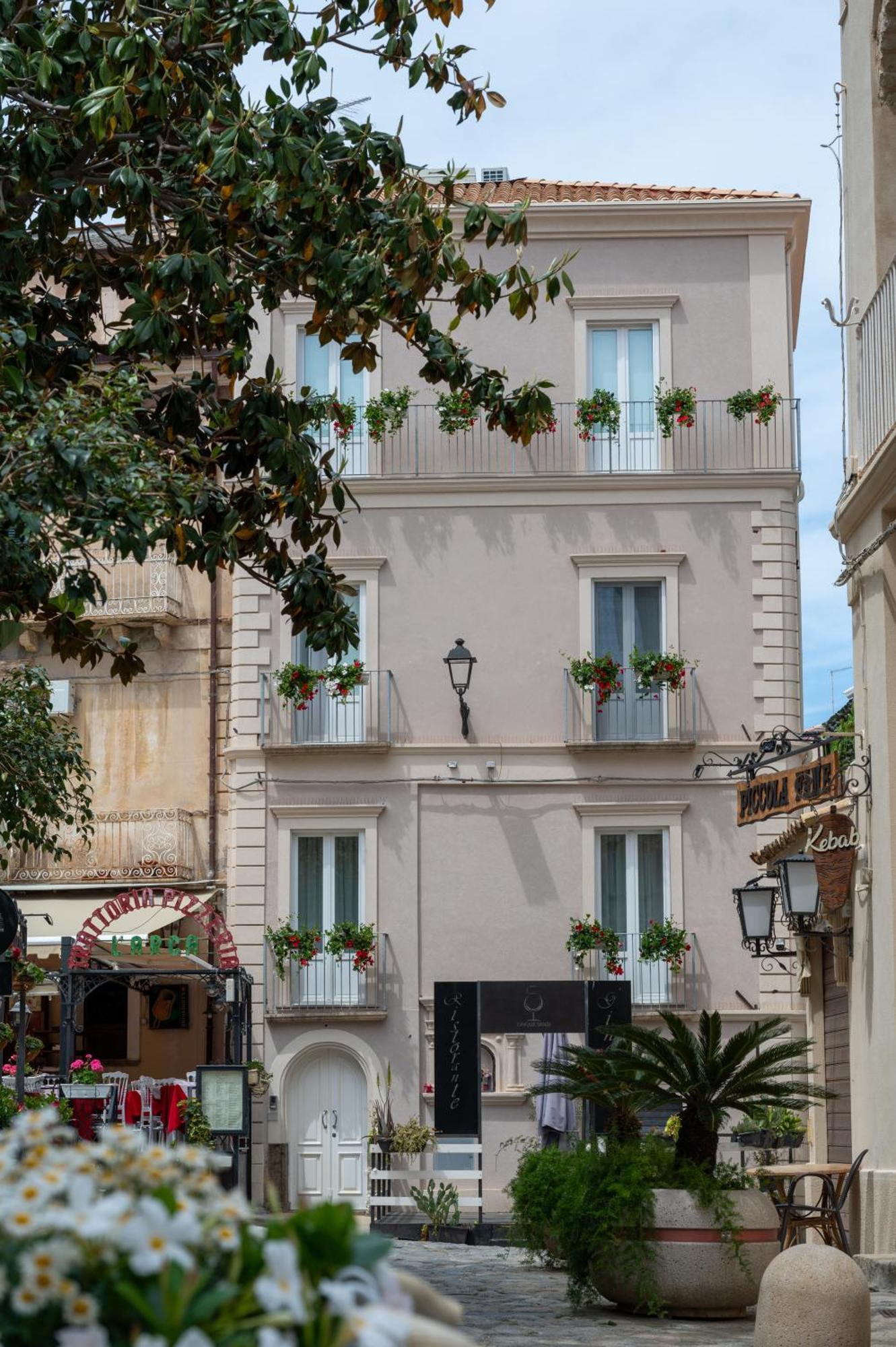 Bed and Breakfast La Divina - Free Parking - Tropea Esterno foto