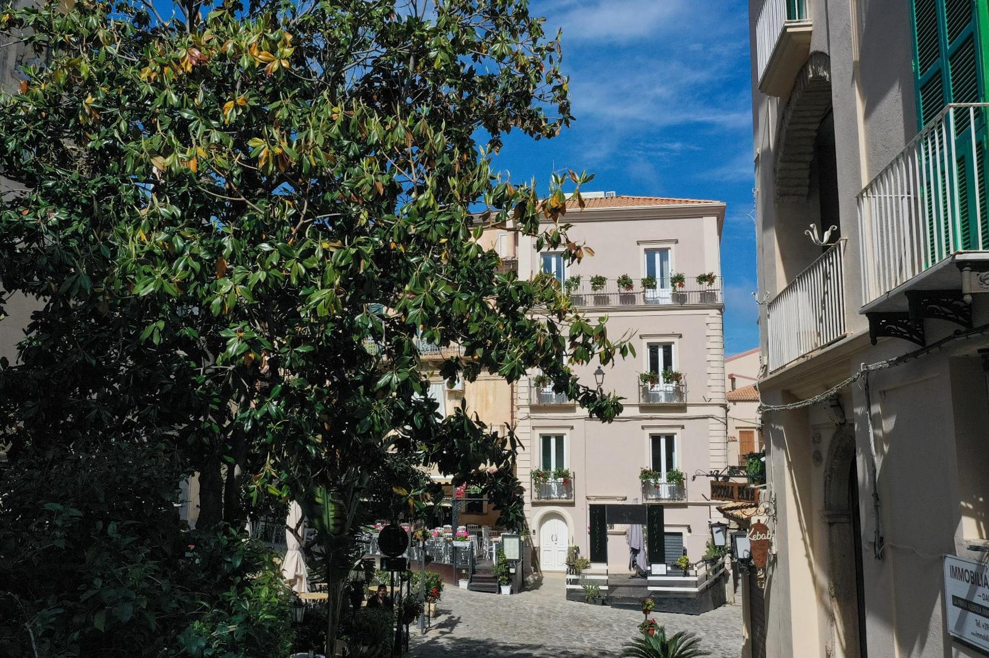 Bed and Breakfast La Divina - Free Parking - Tropea Esterno foto
