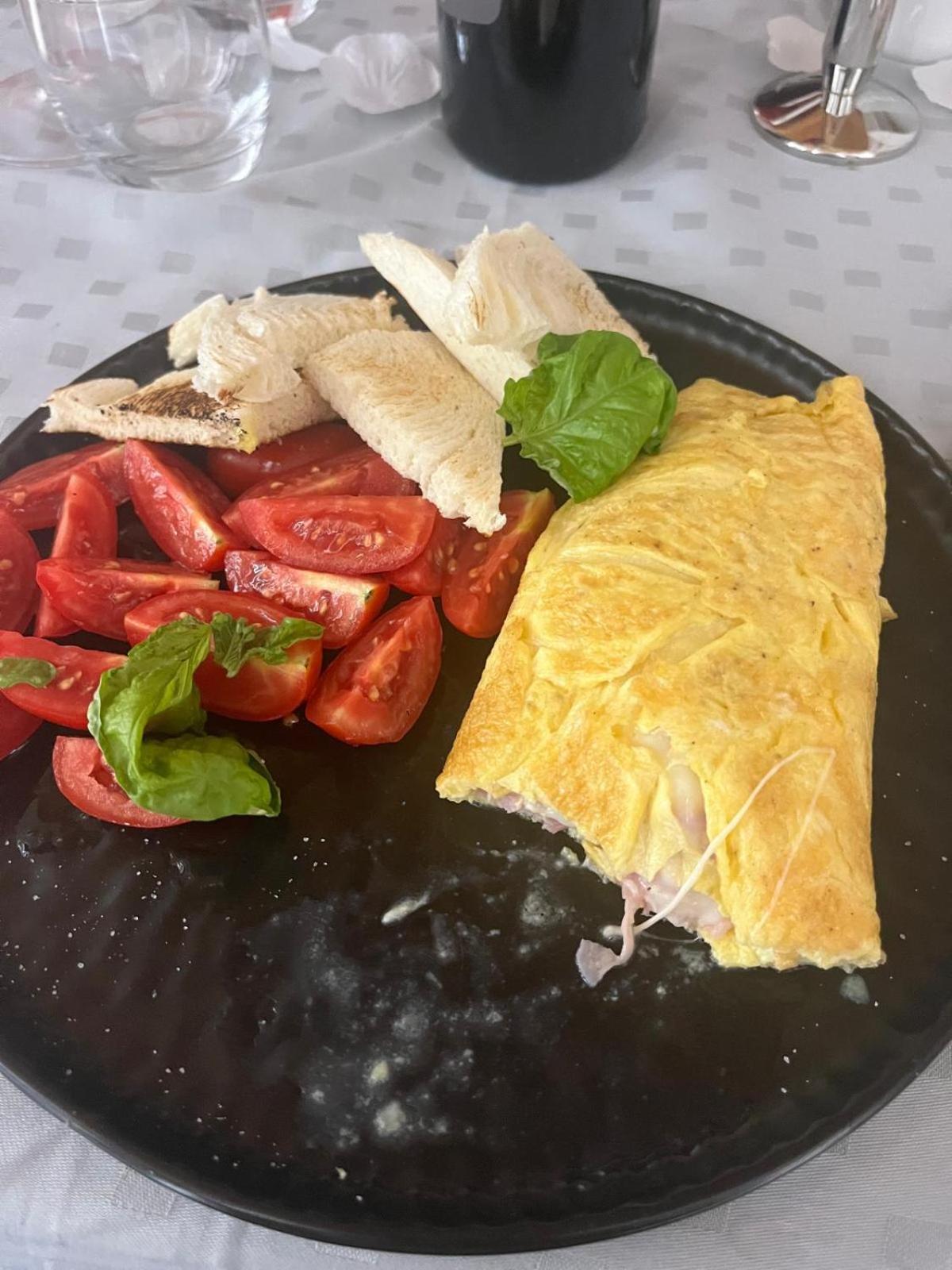 Bed and Breakfast La Divina - Free Parking - Tropea Esterno foto